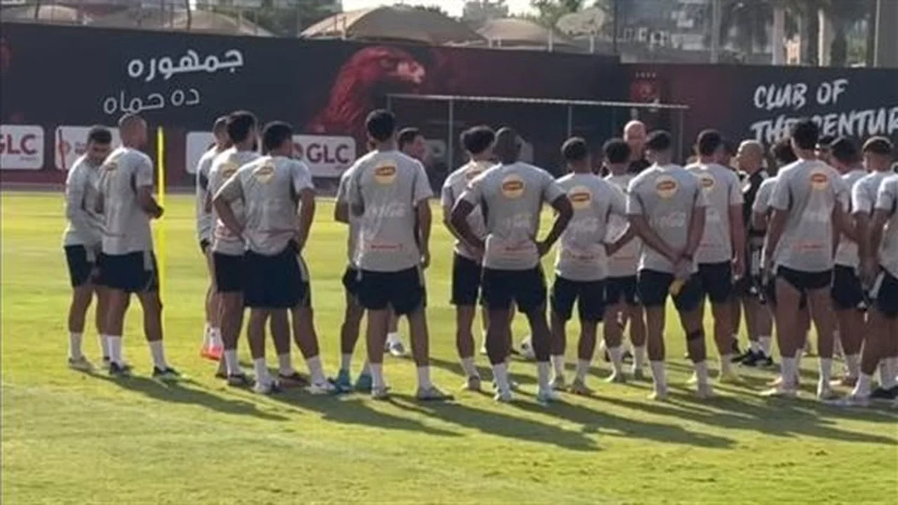 محاضرة بالفيديو من توروب للاعبي الأهلي تركز على الاستراتيجية لمواجهة الجيش الملكي